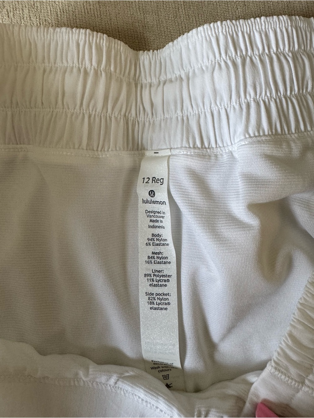 lululemon Hotty Hot Short Reflective 2.5โ NWOT - Picture 8 of 9